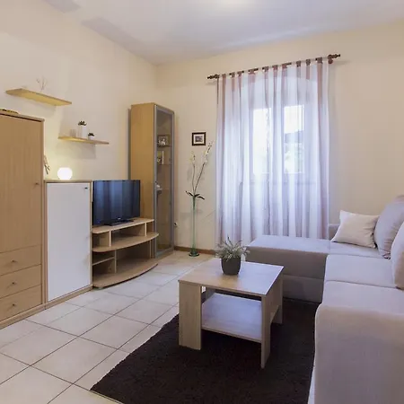 Apartamento Tina Zadar